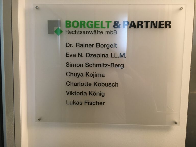 Folienbeschriftung auf Plexiplatte